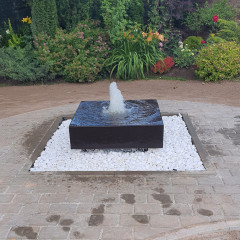 Dekorativer Brunnen, Dekorativ font&auml;n